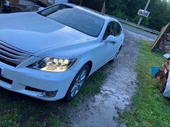 Prodám Lexus LS 600 h Long - 2