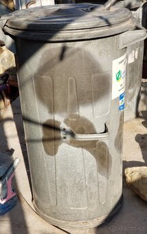 Nádoby na odpadky. Meva. Použitý. Vysoce kvalitní - 2