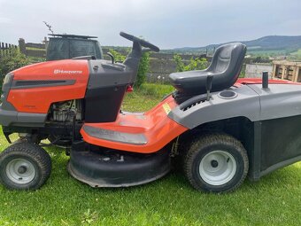 Zahradní traktůrek Husqvarna CTH126 - 2