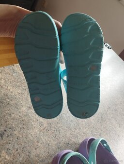 Gumové boty: sandále 30/31 a Crocs 10-11 - 2