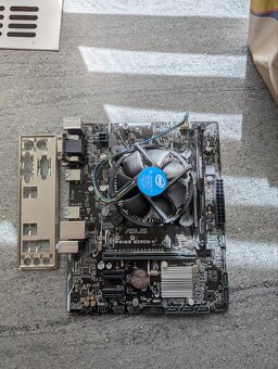 ASUS PRIME B250M-K + Intel CPU + 4GB RAM DDR4 - 2