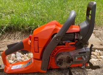 MOTOROVÁ PILA HUSQVARNA 450 e-série,X-TORQ. - 2