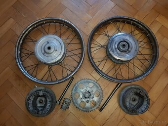 Kola Jawa ČZ 175/356 kývačka - 2