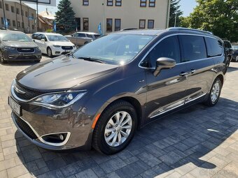 Chrysler Pacifica 3,6L,adapt.temp, 360 kamery,DVD,Android - 2