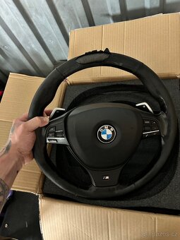 Volant bmw f10/f11 padla vyhrev - 2