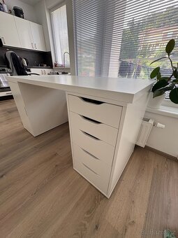 bílý stůl 140x80 + 2 zásuvkové díly - 2