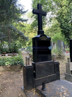 Prodej hrobky na Olšanských hřbitovech v Praze - 2