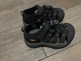 Sandálky KEEN newport H2 K velikost 27 / 28 - 2