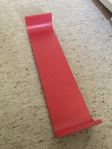 Cervena nastenna police 80 cm - 2