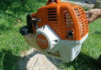 Prodám křovinořez Stihl FS 235 - 2