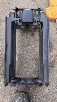 Loketní opěrka Mercedes E w212 - 2