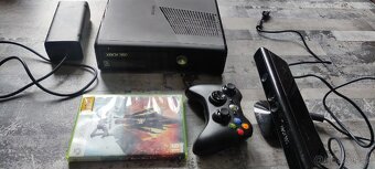 Xbox 360 + ovladač +Kinect kamera + hra Devil May Cry - 2