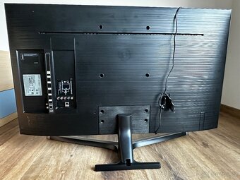 Prodám TV Samsung UE43RU7472U - 2