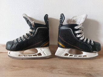 Dětské brusle Bauer supreme one 20. Velikost Y12R EUR31 - 2