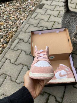 Jordan 1 Mid Legend Pink Růžová, velikost 40 - 2