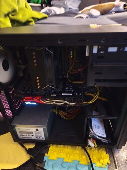 PC + 24" Dell monitor - 2