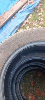 Prodám 4x zimní 195/65R15 Nokian - 2