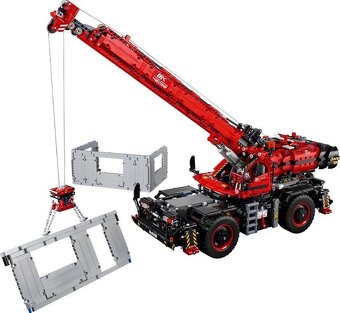 LEGO® Technic 42082 Terénní jeřáb - 2