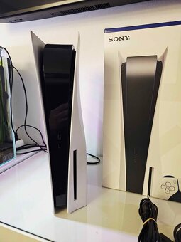 PlayStation 5 s mechanikou - 2