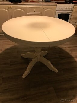 KUCHYŇSKÝ ROZKLÁDACÍ STŮL - 2