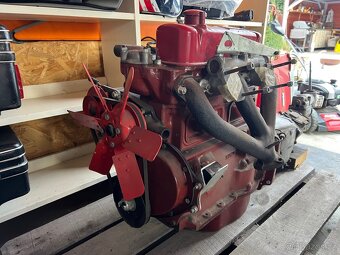 MGA - motor 1600 a převodovka a další díly - 2