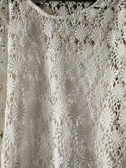 hezká krajková halenka - 2