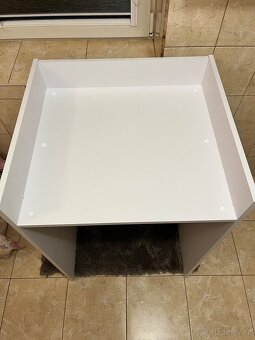 Police pro pračku - 2