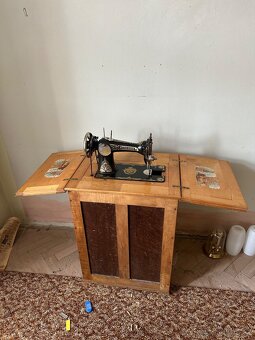 Šicí stroj - 2