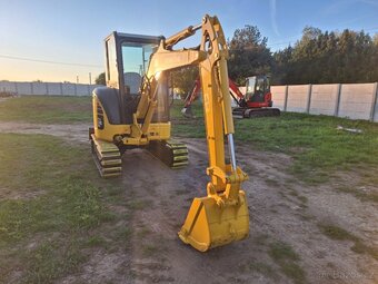 KOMATSU PC 35 MR - 2