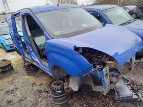 Fiat Doblo 1.3 ( 263A200 ) 66kW r.2013 modrá - 2