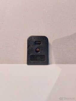 Prodám: WE GLOCK 19 GEN 4 - TOP STAV + SPOUSTA PŘÍSLUŠENSTVÍ - 2