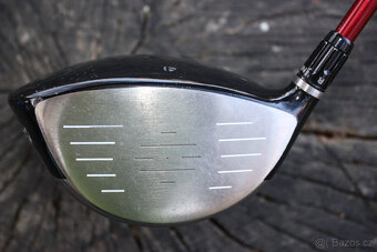 NASTAVITELNÝ DRIVER TAYLOR-MADE R9 - 9,5° VELMI PĚKNÝ - 2