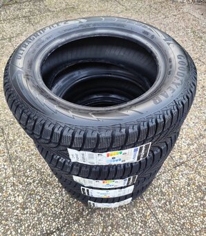 Nové zimní pneumatiky Goodyear 185/65/15 - 2