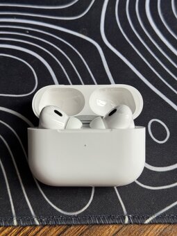 apple airpods pro 2 generace usb-c - 2