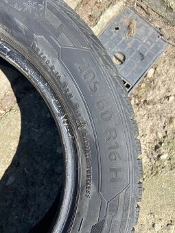 Barum 205/60 r16 zimní - 2