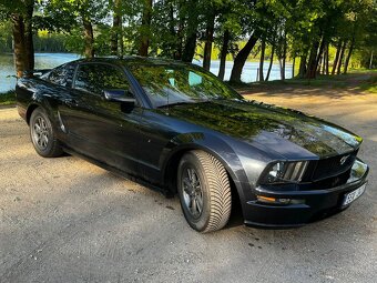 Mustang 4.0 V6 perfektní stav - 2