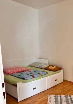 Prodám vysouvací postel - 2