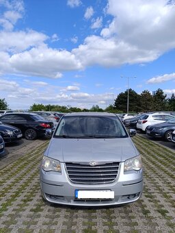 Pronájem 7 místného auta Chrysler - 2