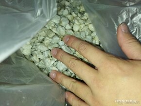 8,5kg bílých kamenů do akvárka - 2