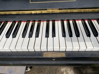piano staré piano klavír - 2