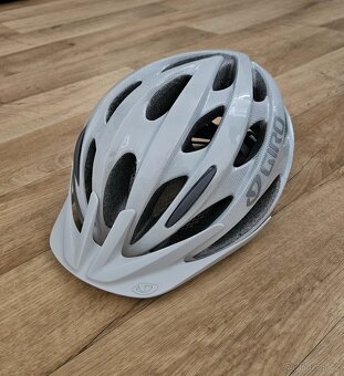 Giro Verona helma - 2