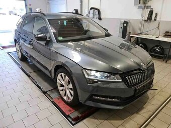 Škoda Superb sportline iV TSI 160kw/tažné/virtual/360°kamery - 2