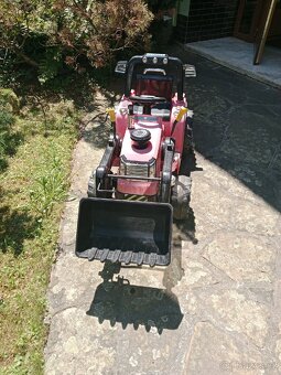 Dětské elektrické auto - traktor. - 2