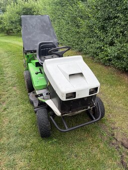 Prodám zahradní traktor Etesia H E100 - 2