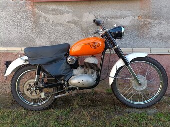 stavba trialu terénní závodní motocykl čz 125 nebo 175 ccm - 2