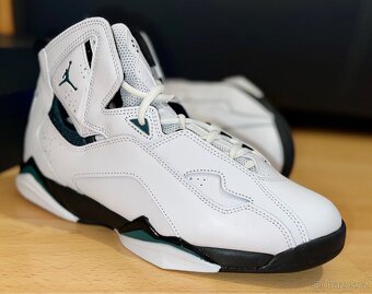 Jordan True Flight oxidized green - 2