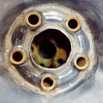 15" plechová kola – 5x100 – ŠKODA (VW, AUDI, SEAT) Disky: - 2