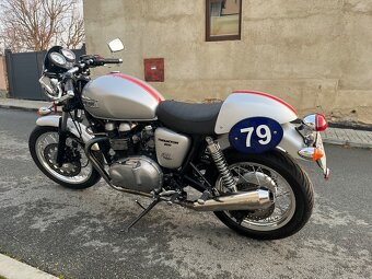 Triumph Thruxton 900 - 2