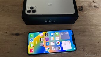 Apple iPhone 11 Pro Max 256GB, příslušenství, 4990Kč - 2