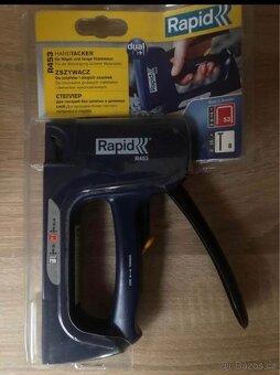 Ruční sponkovačka a hřebíkovačka Rapid - 2